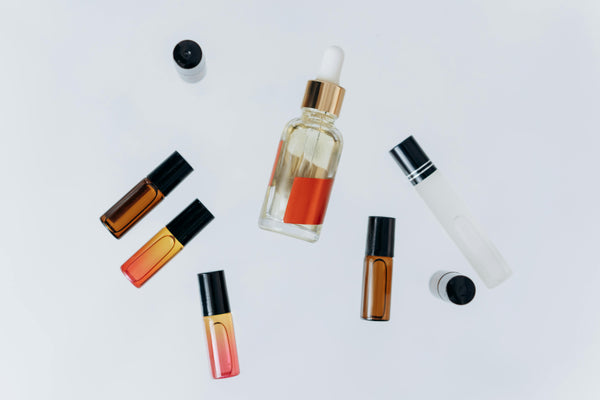 Sobre fragrâncias sintéticas e alergias, na maioria em mulheres